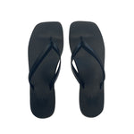 Malvados Lola flip flop sandal in Noir — pair view