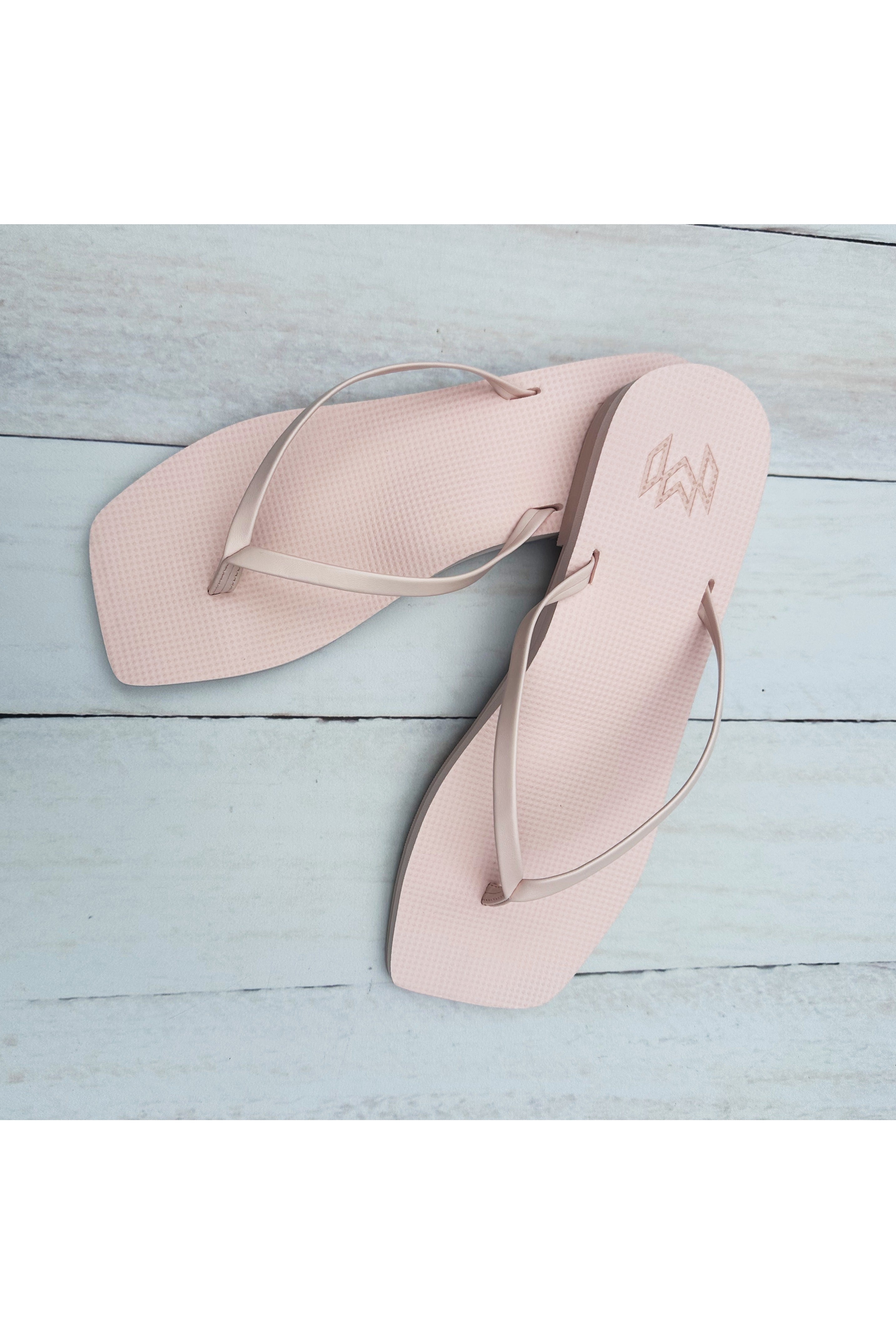 Malvados Lola Flat Sandal - Peonie