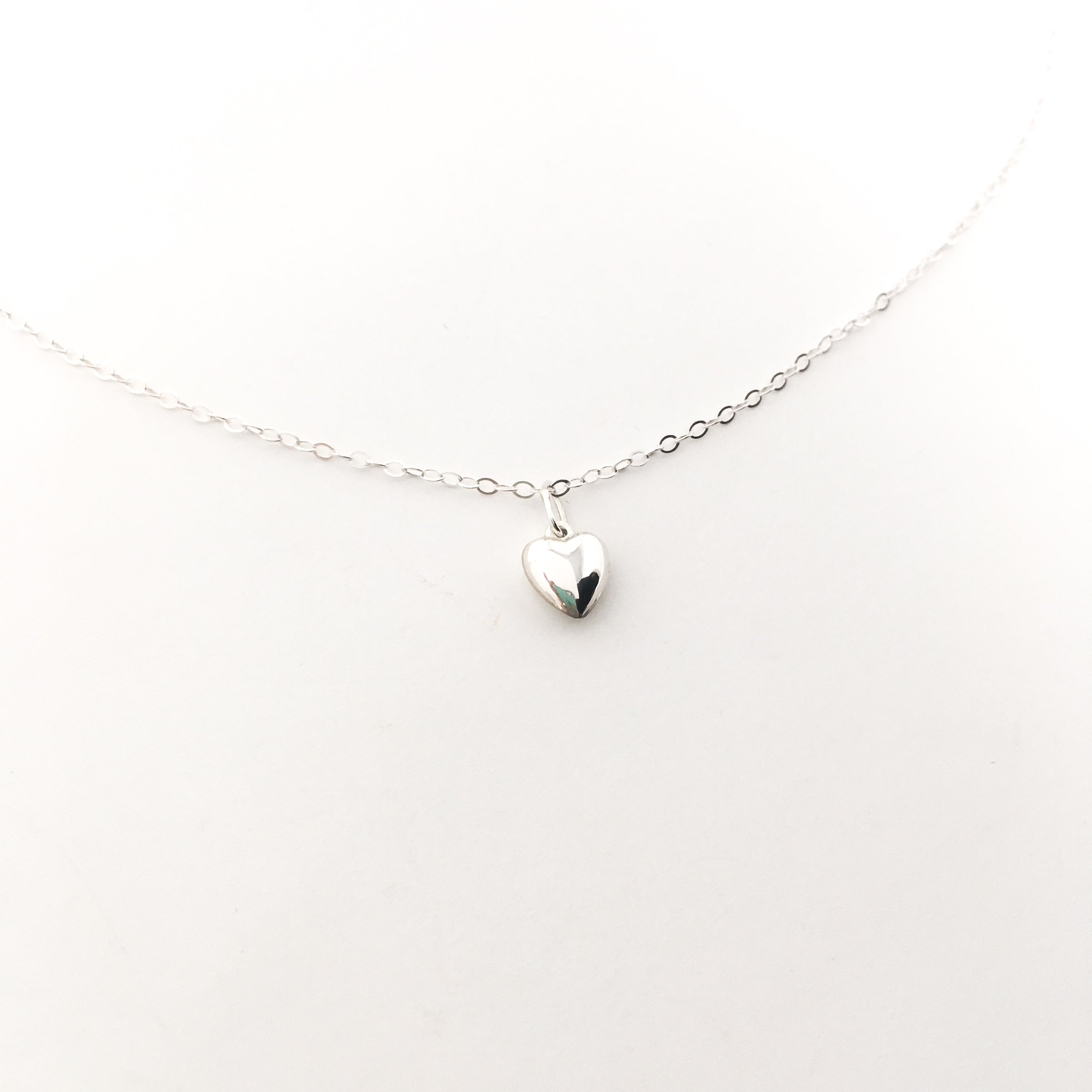 MTT Jewelry - Jewelry - Necklaces - Brielle Dainty Heart Necklace - MTT Collective