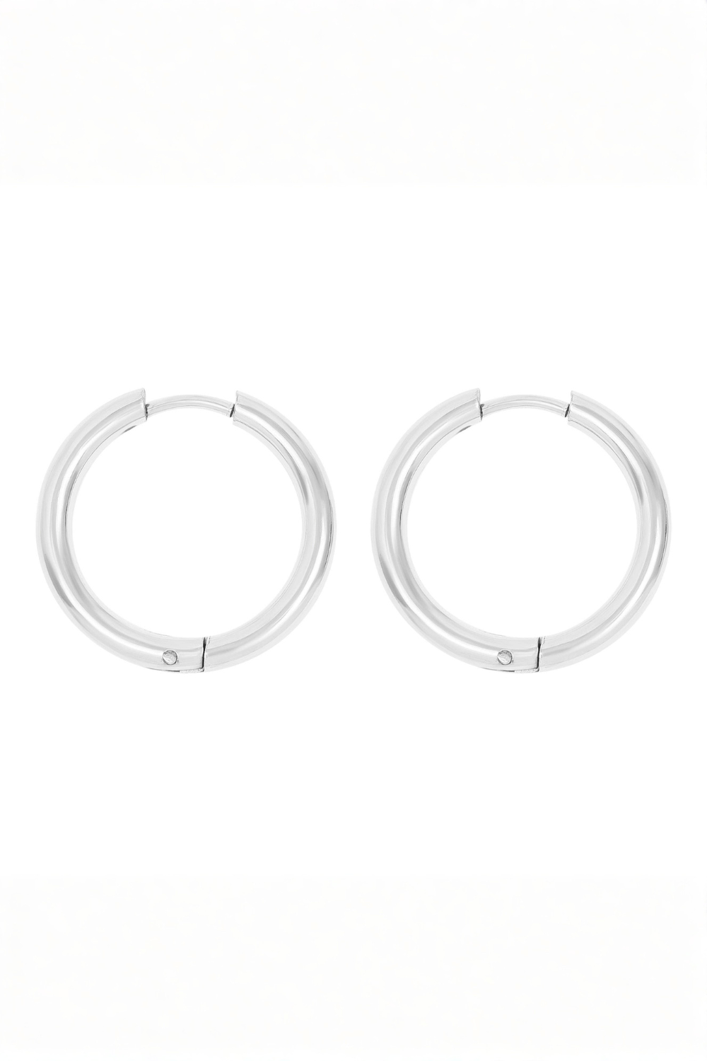 Nicole Simple Hoop Earrings - MTT Collective
