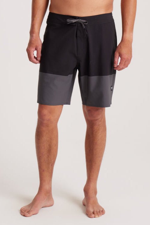 Passage 17" Boardshorts - MTT Collective