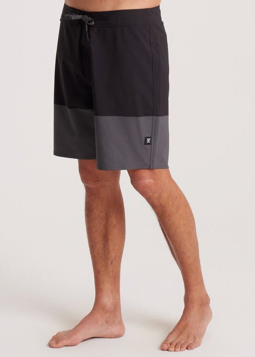 Passage 17" Boardshorts - MTT Collective