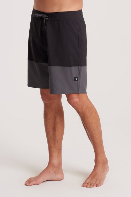 Passage 17" Boardshorts - MTT Collective