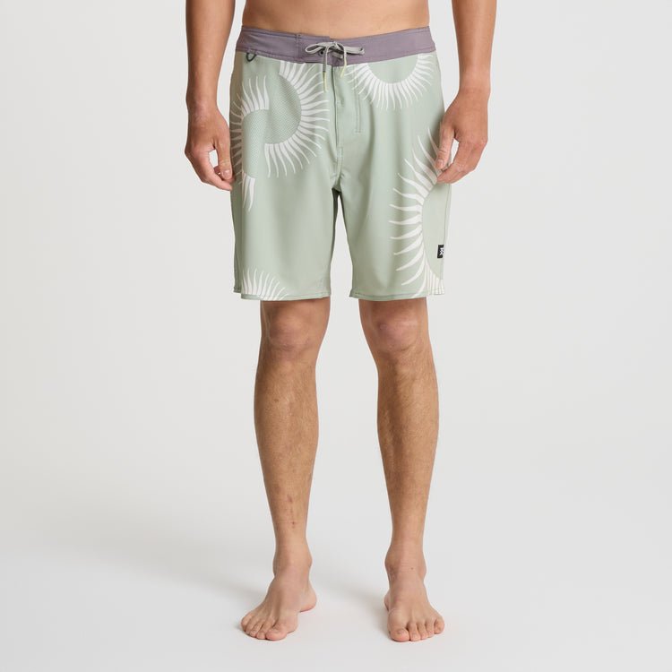 Passage 17" Boardshorts - MTT Collective