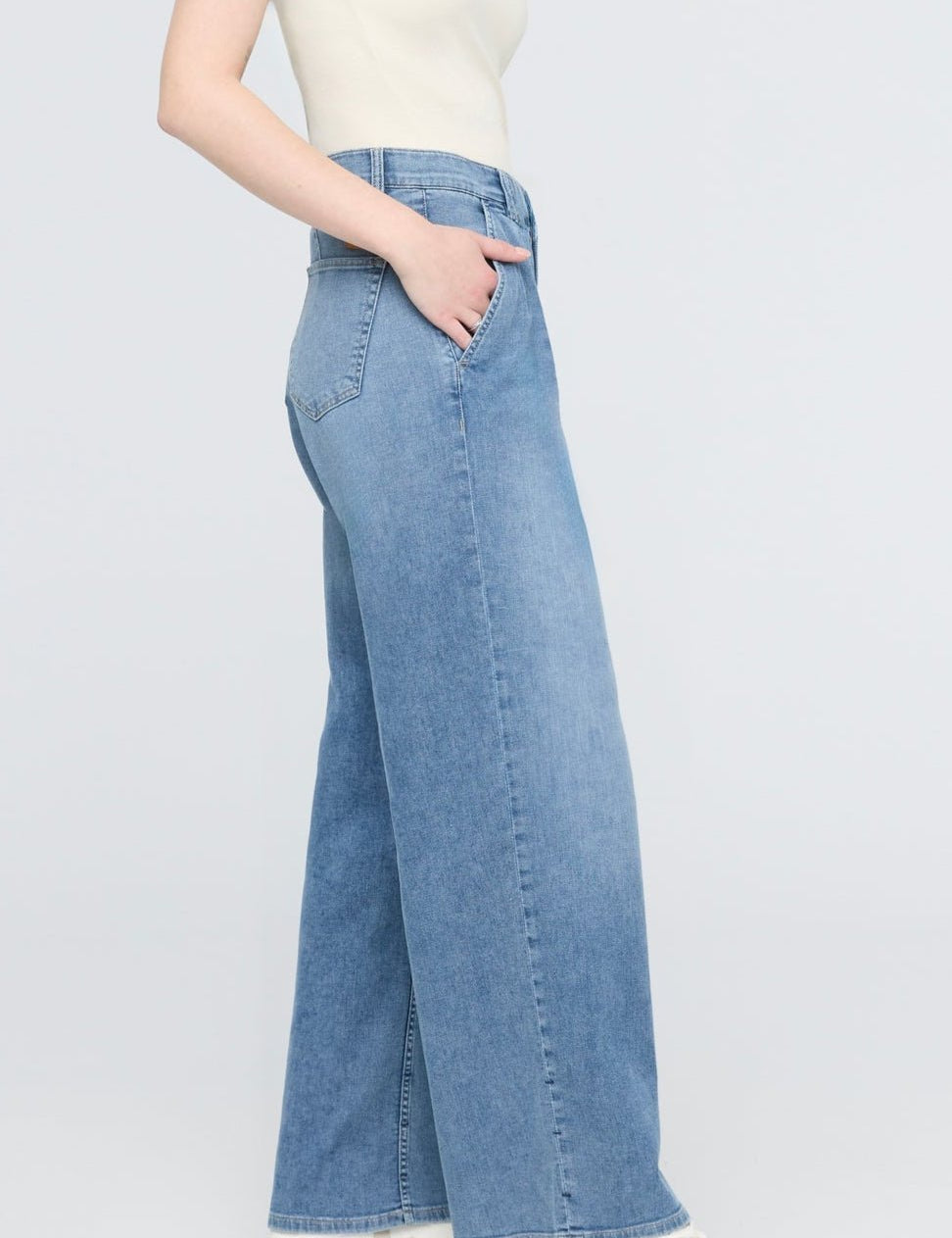 Performance Denim Lite Pleated Pant - MTT Collective