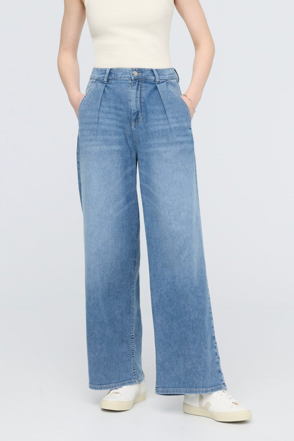 Performance Denim Lite Pleated Pant - MTT Collective