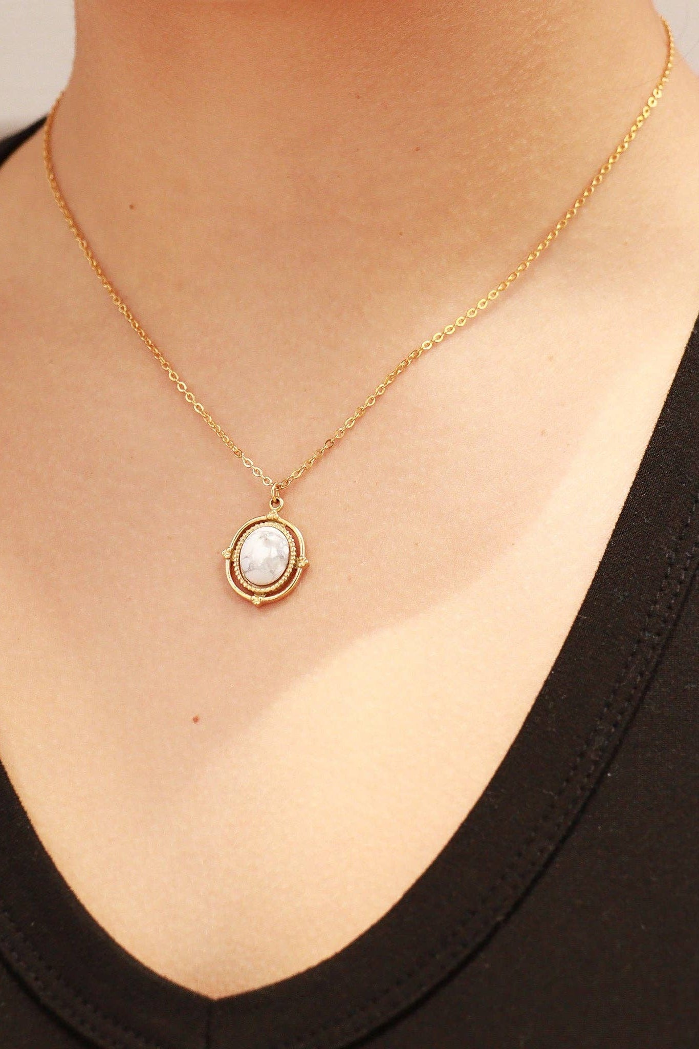 Roped Frame Oval Stone Charm - MTT Collective