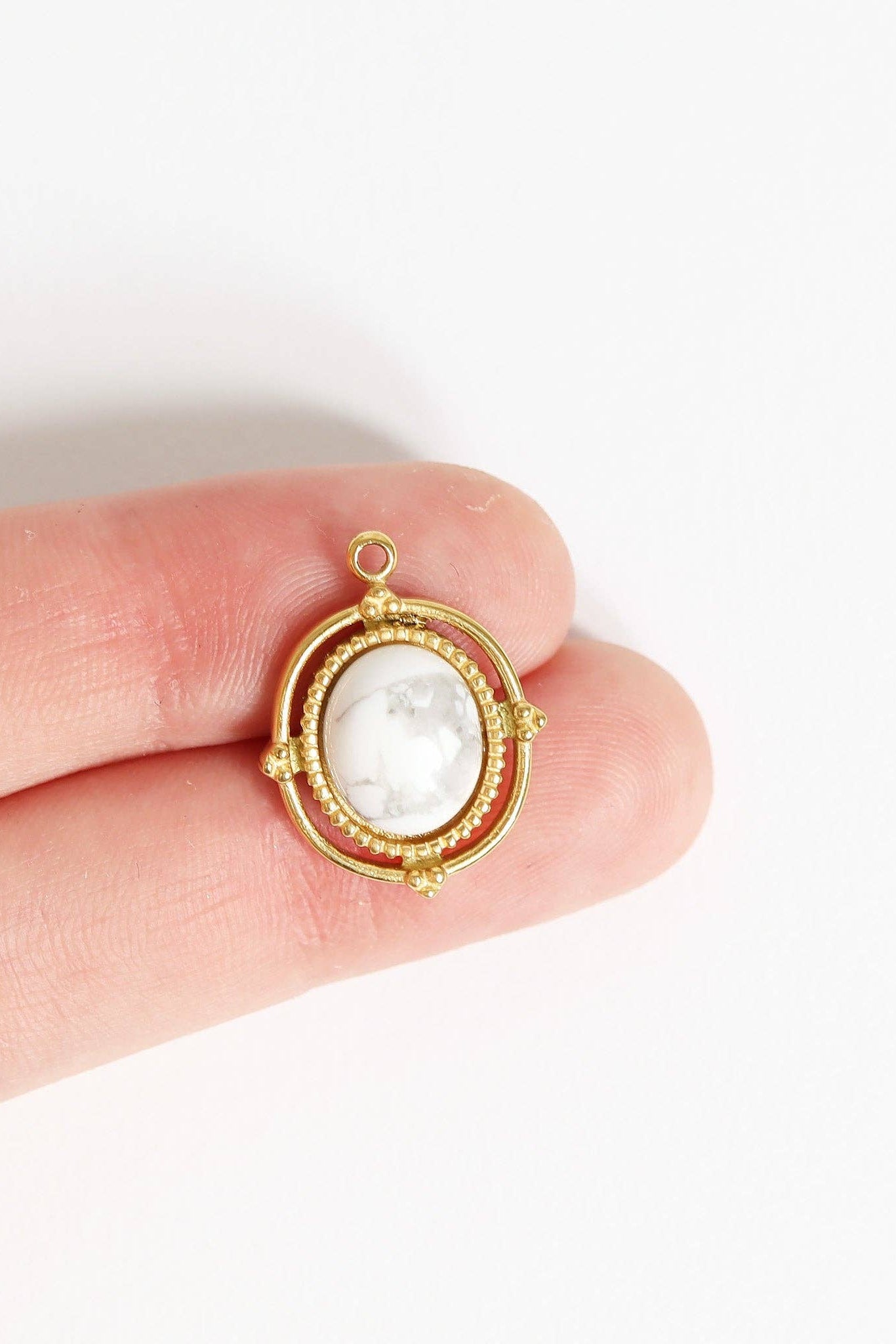 Roped Frame Oval Stone Charm - MTT Collective