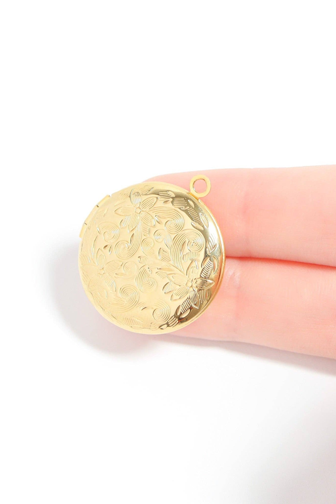 Round Floral Textured Locket - MTT Collective