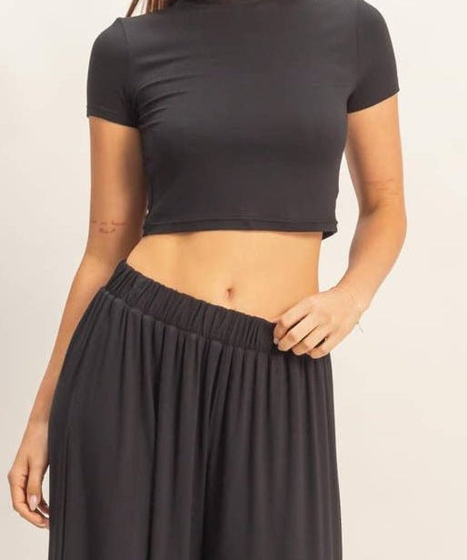 Short Sleeve Crop Top - MTT Collective