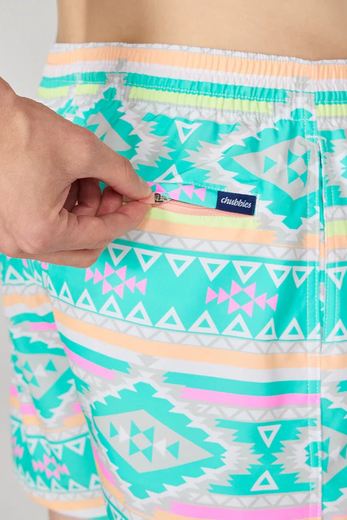 The En Fuegos 5.5" Stretch Short - MTT Collective