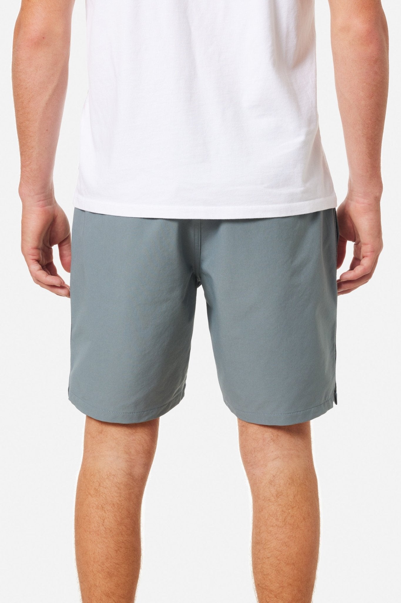 Wanderer Hybrid Short - MTT Collective