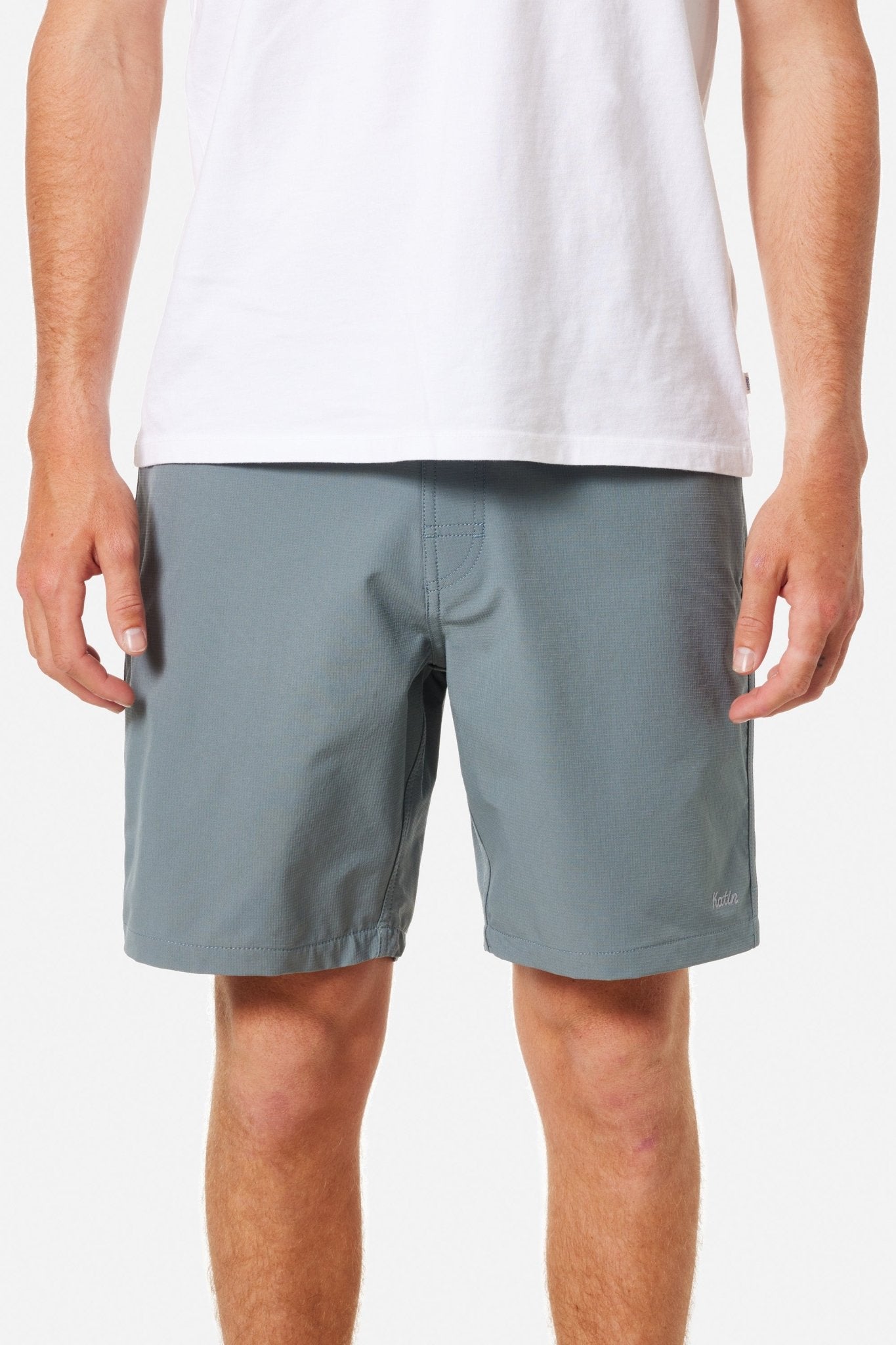 Wanderer Hybrid Short - MTT Collective