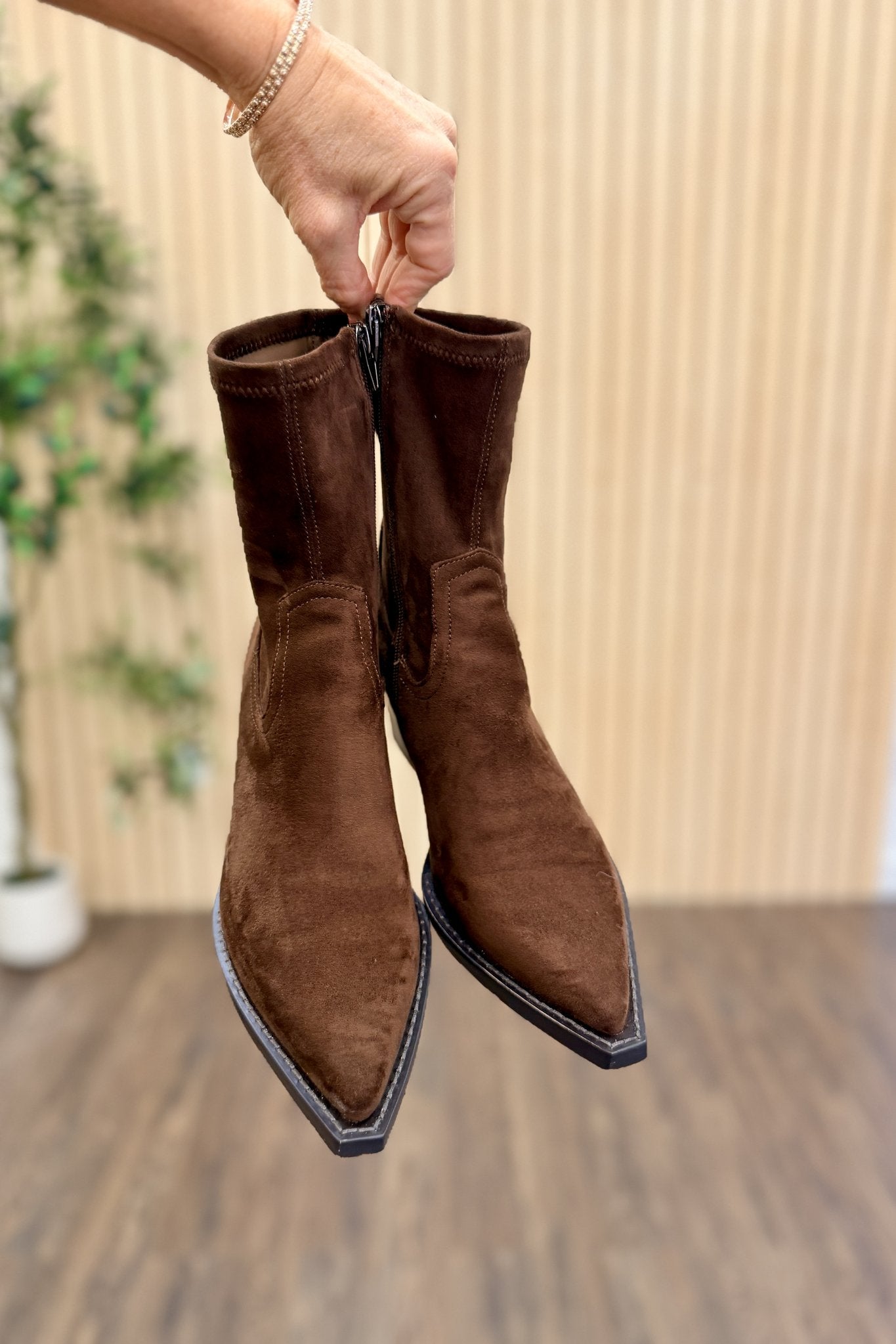 Rutger Pointed-Toe Ankle Boot