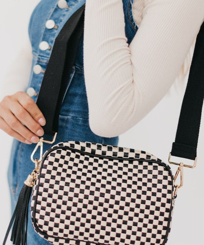 Woven Willow Camera Crossbody Bag - MTT Collective