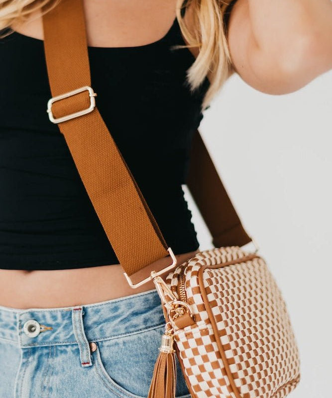 Woven Willow Camera Crossbody Bag - MTT Collective