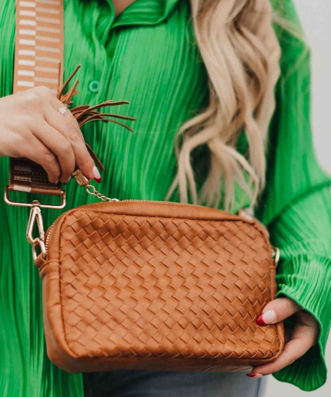 Woven Willow Camera Crossbody Bag - MTT Collective