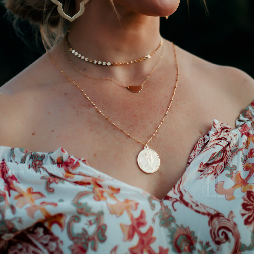 Vivian Dainty Semicircle Disc Necklace | Gold - MTT Collective