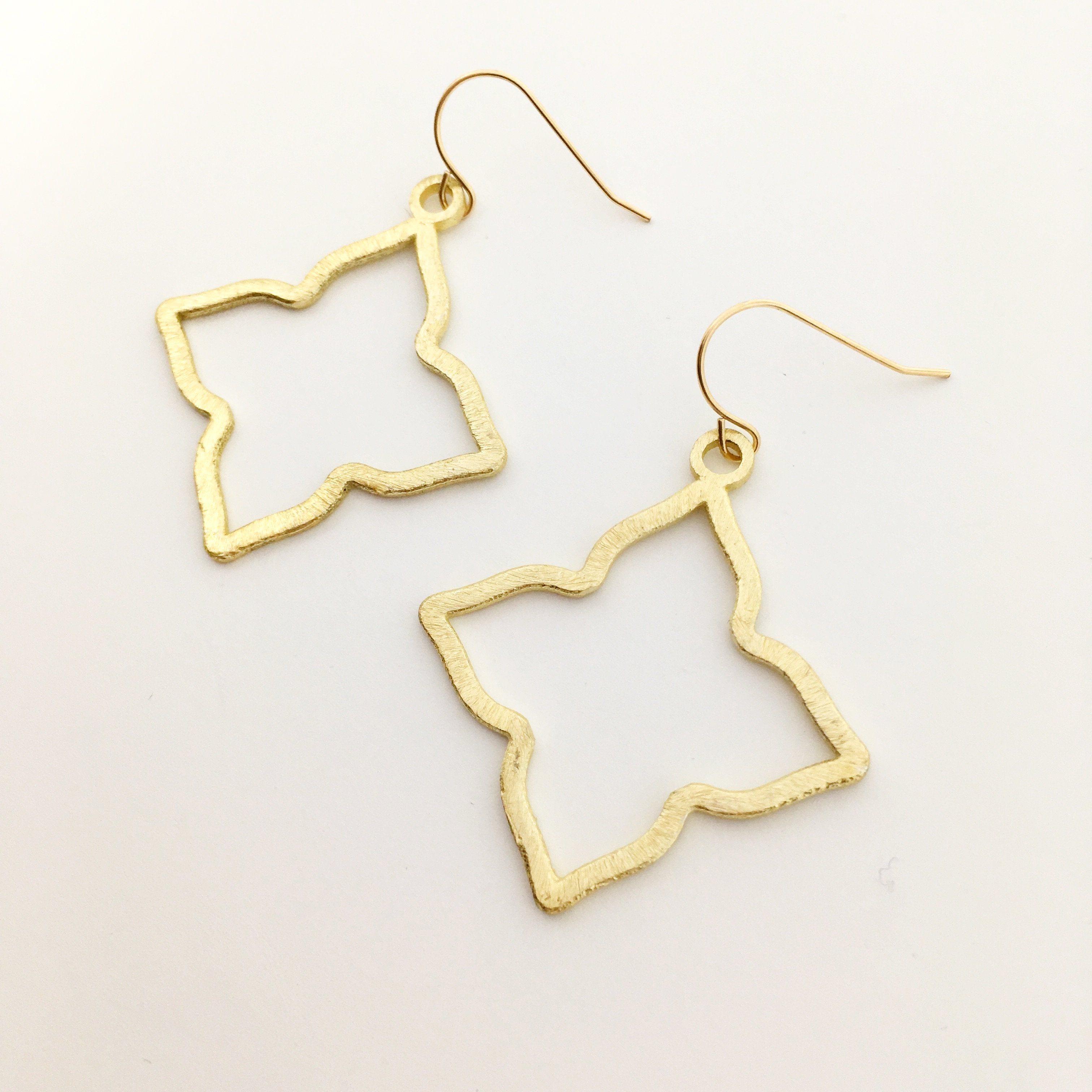 Sienna Brushed Star Earrings | Gold - MTT Collective