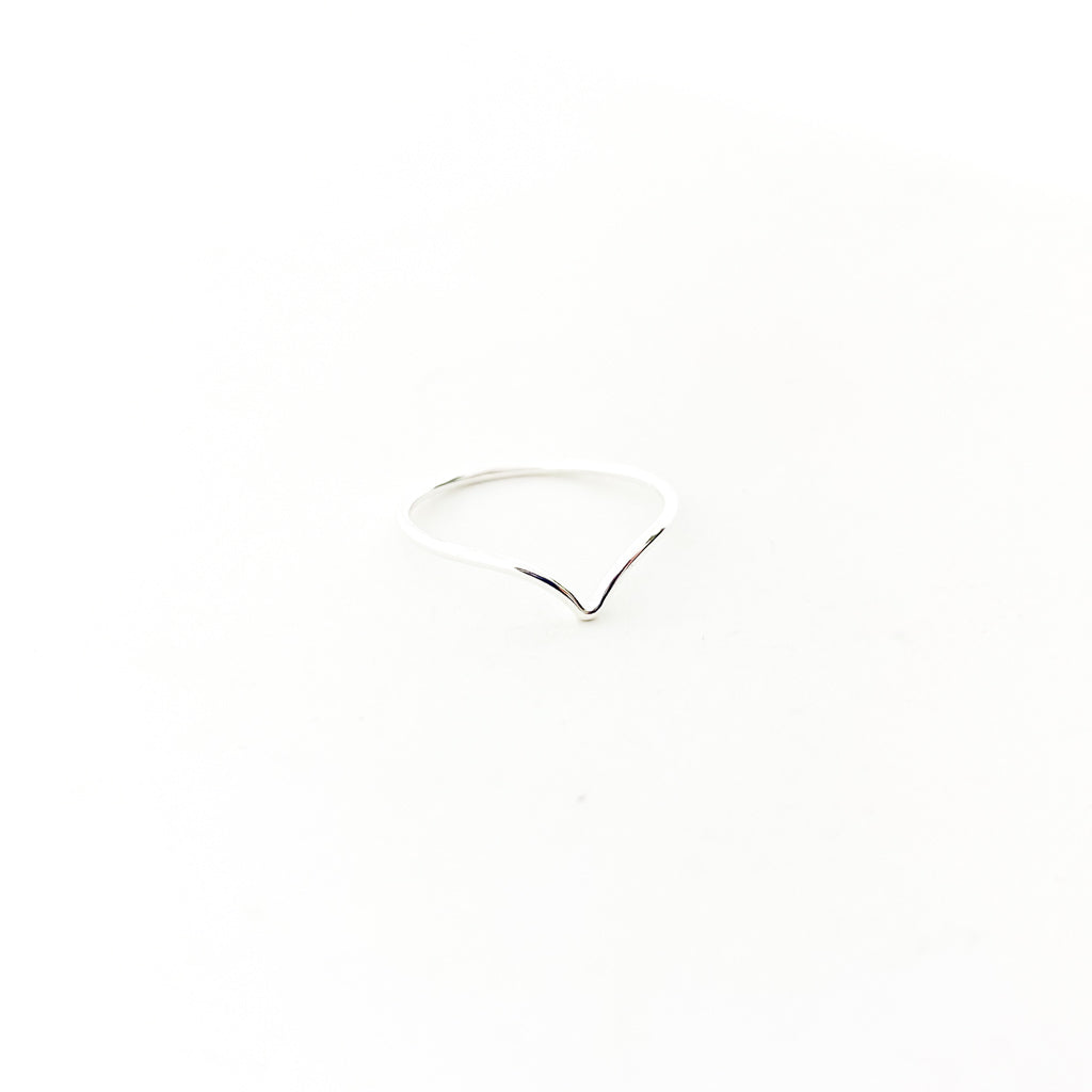 Lyla Small V-Shape Ring | Silver - MTT Collective