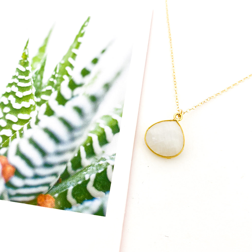 Eliana Drop Moonstone Necklace | Gold - MTT Collective
