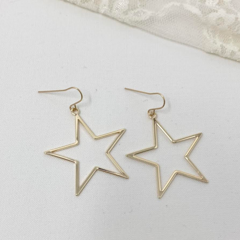 Destiny Smooth Star Earrings | Gold - MTT Collective