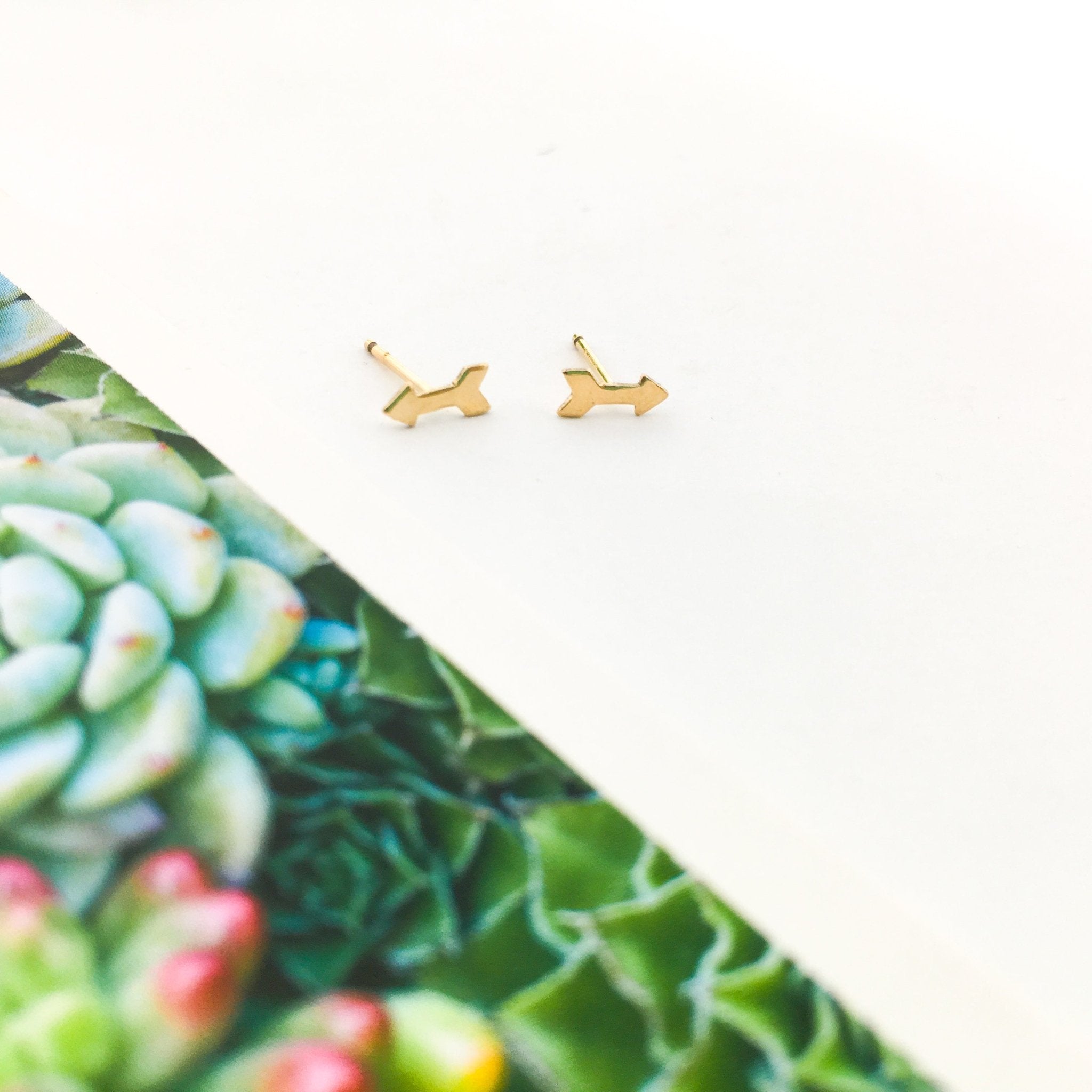 Arrow Stud Earrings | Gold - MTT Collective