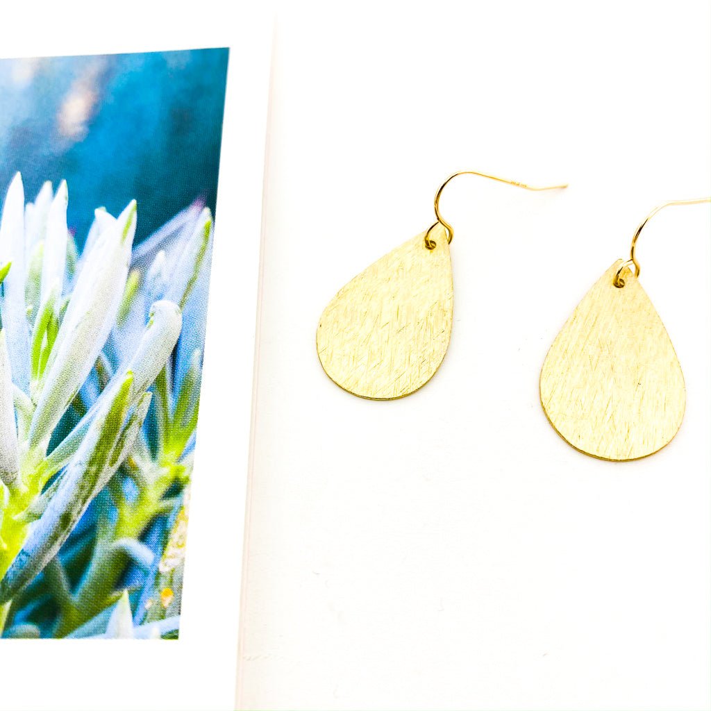 Brynn Textured Drop Earrings - MTT Collective