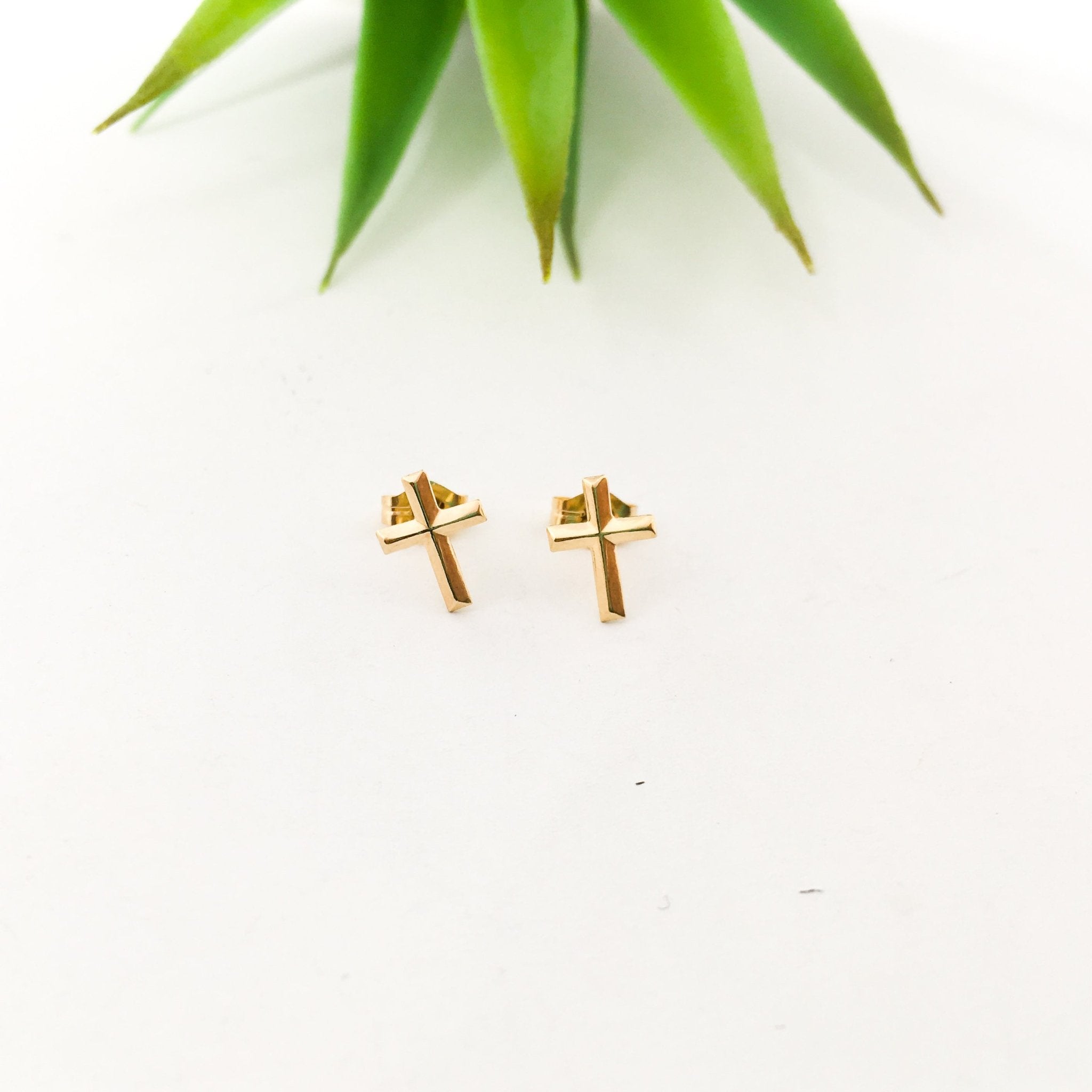 Cross Stud Earrings - MTT Collective