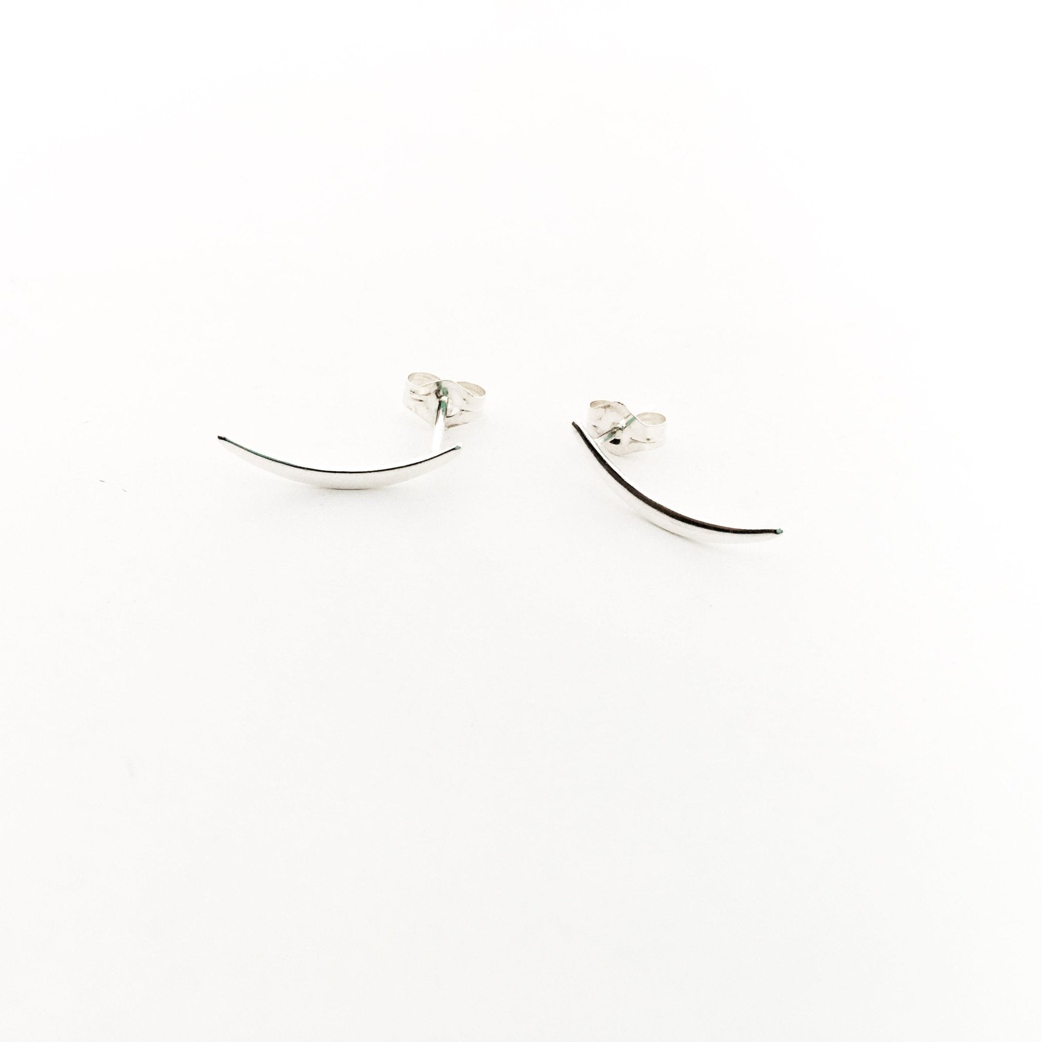 Curved Stud Earrings - MTT Collective