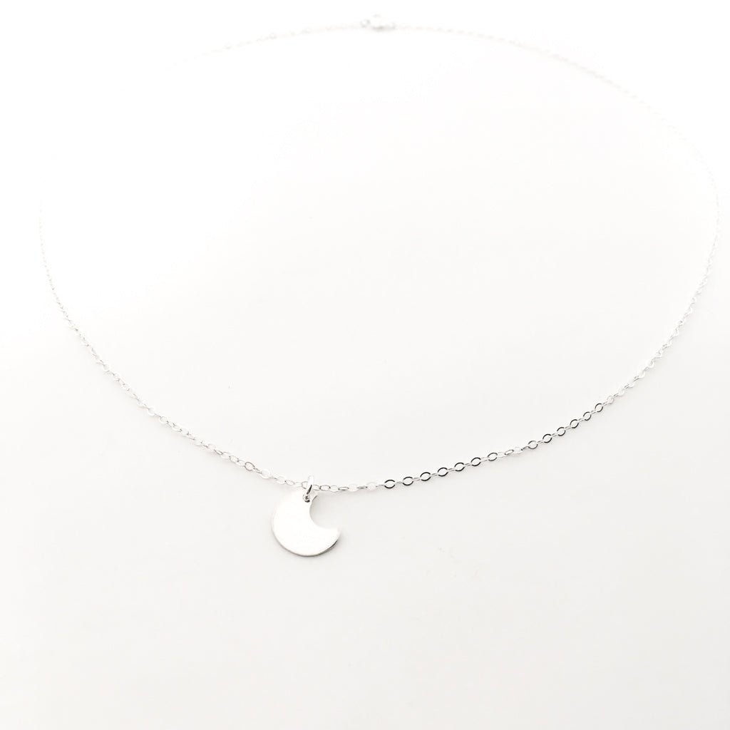 Dainty Moon Necklace | Silver - MTT Collective