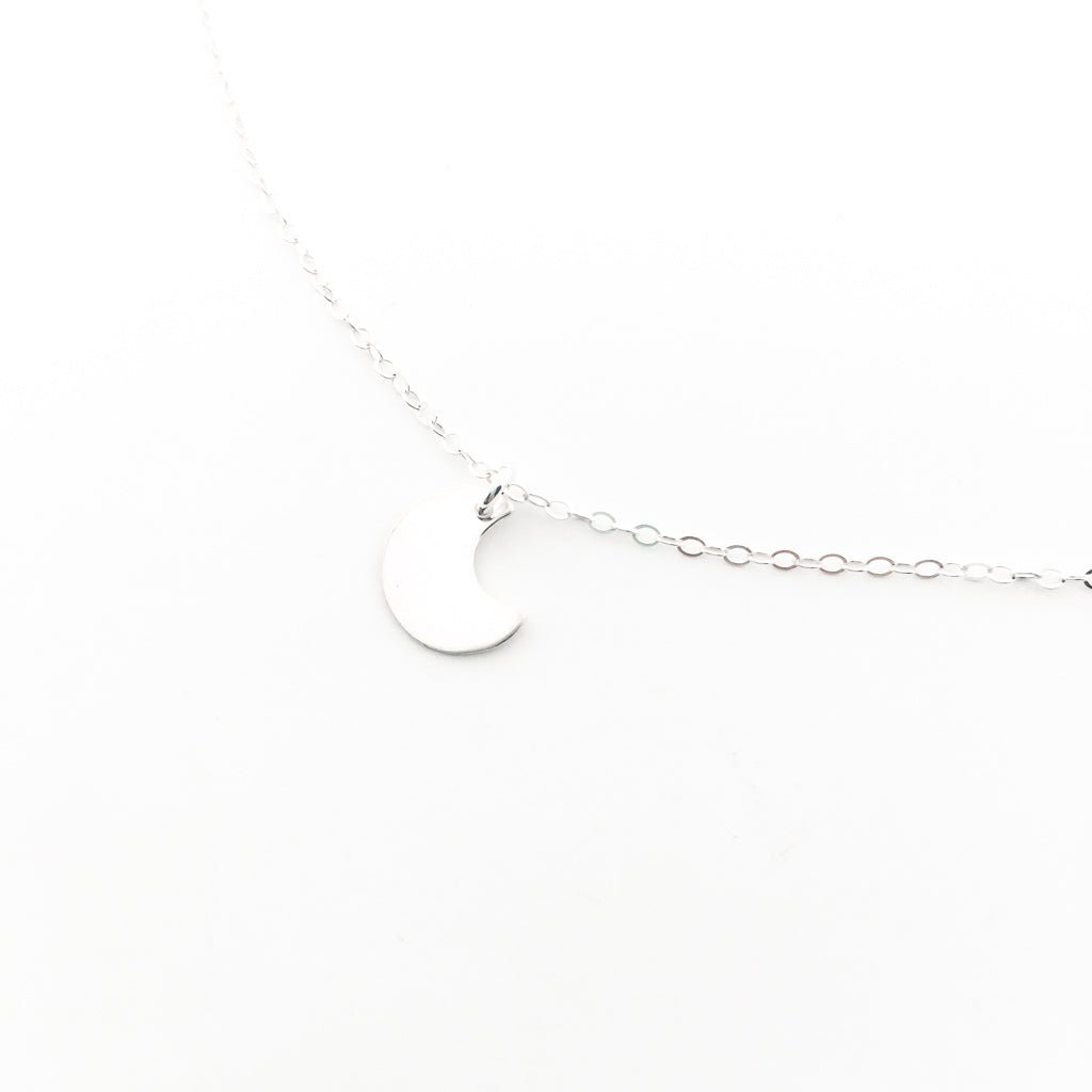Dainty Moon Necklace | Silver - MTT Collective