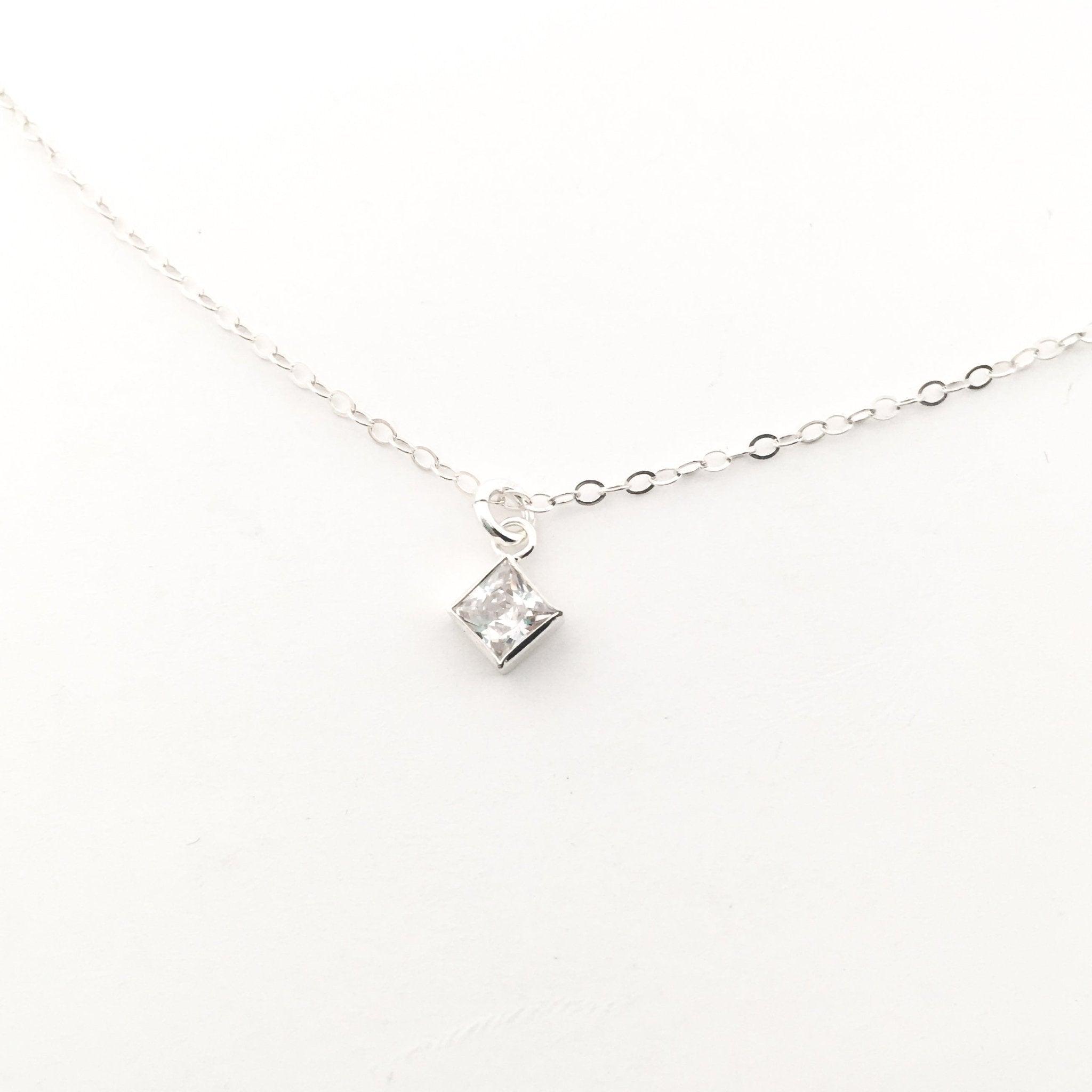 Everly Hanging Cubic Zirconia Necklace | Silver - MTT Collective