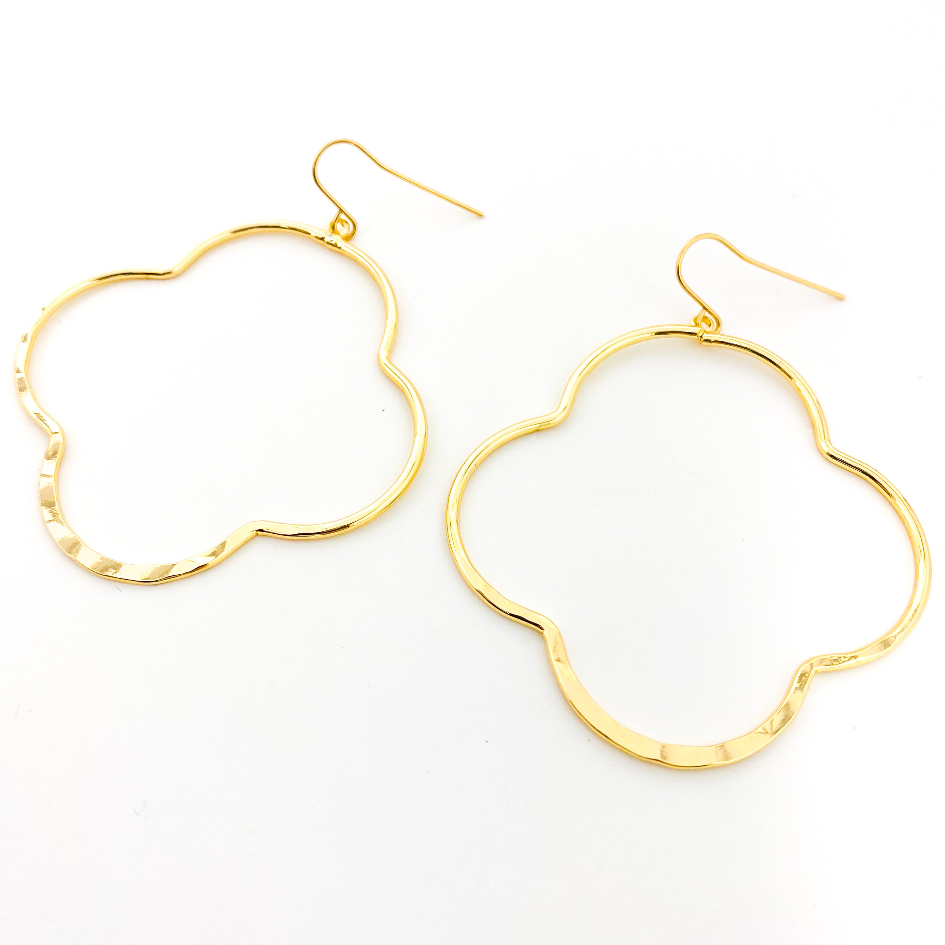 Vera Hammered Van Cleef Earring - MTT Collective