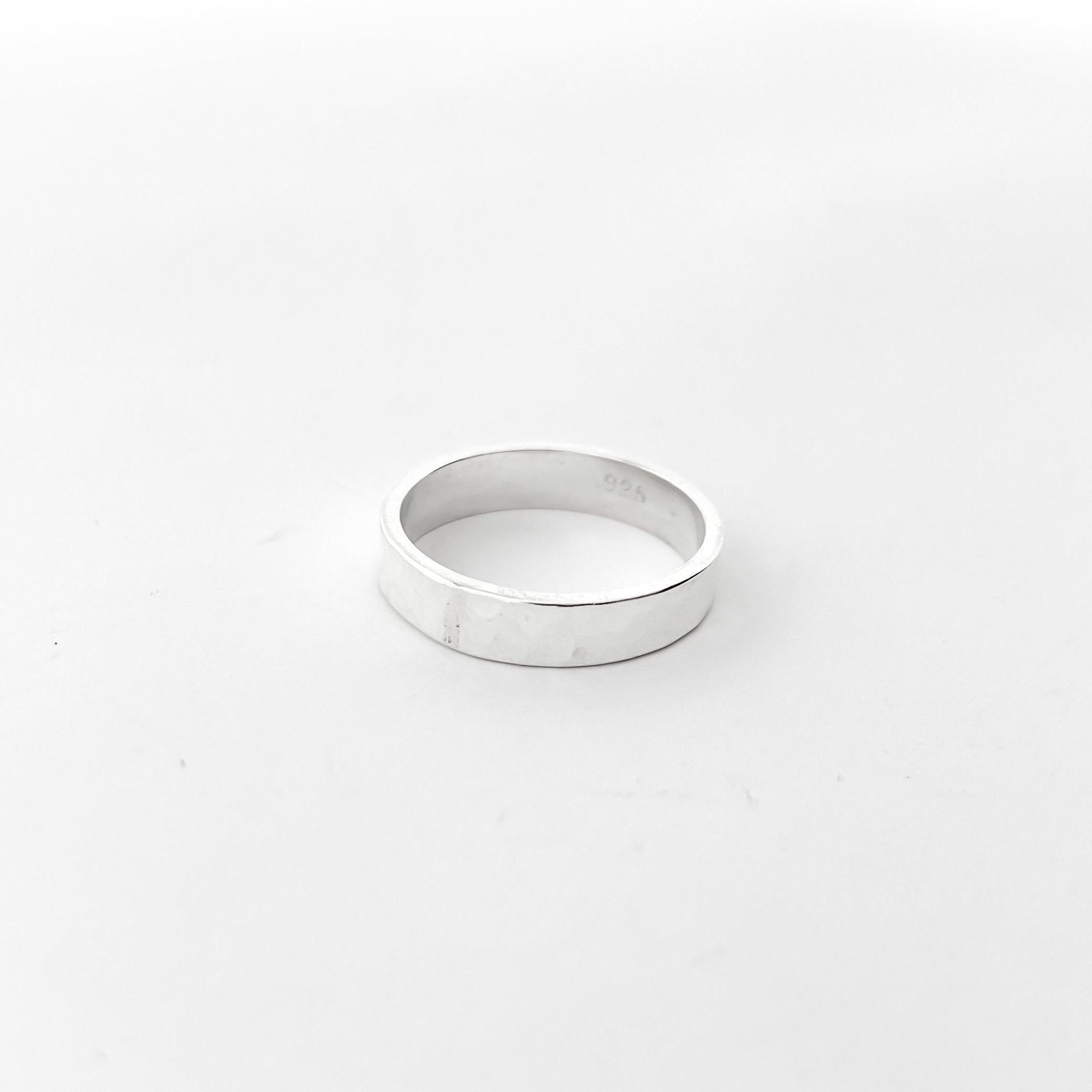 Impressions Hammered Wide Ring| Silver - MTT Collective
