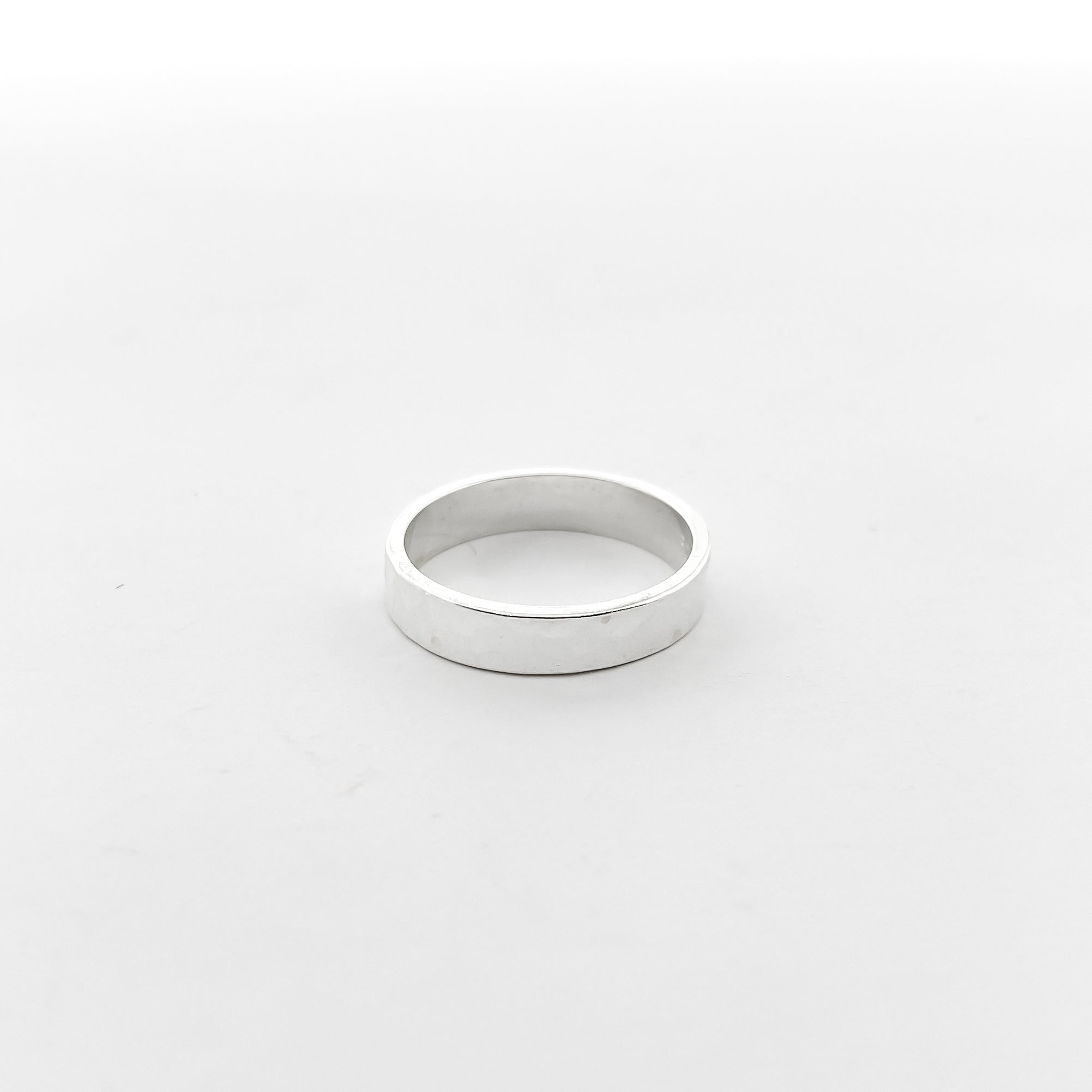 Impressions Hammered Wide Ring| Silver - MTT Collective