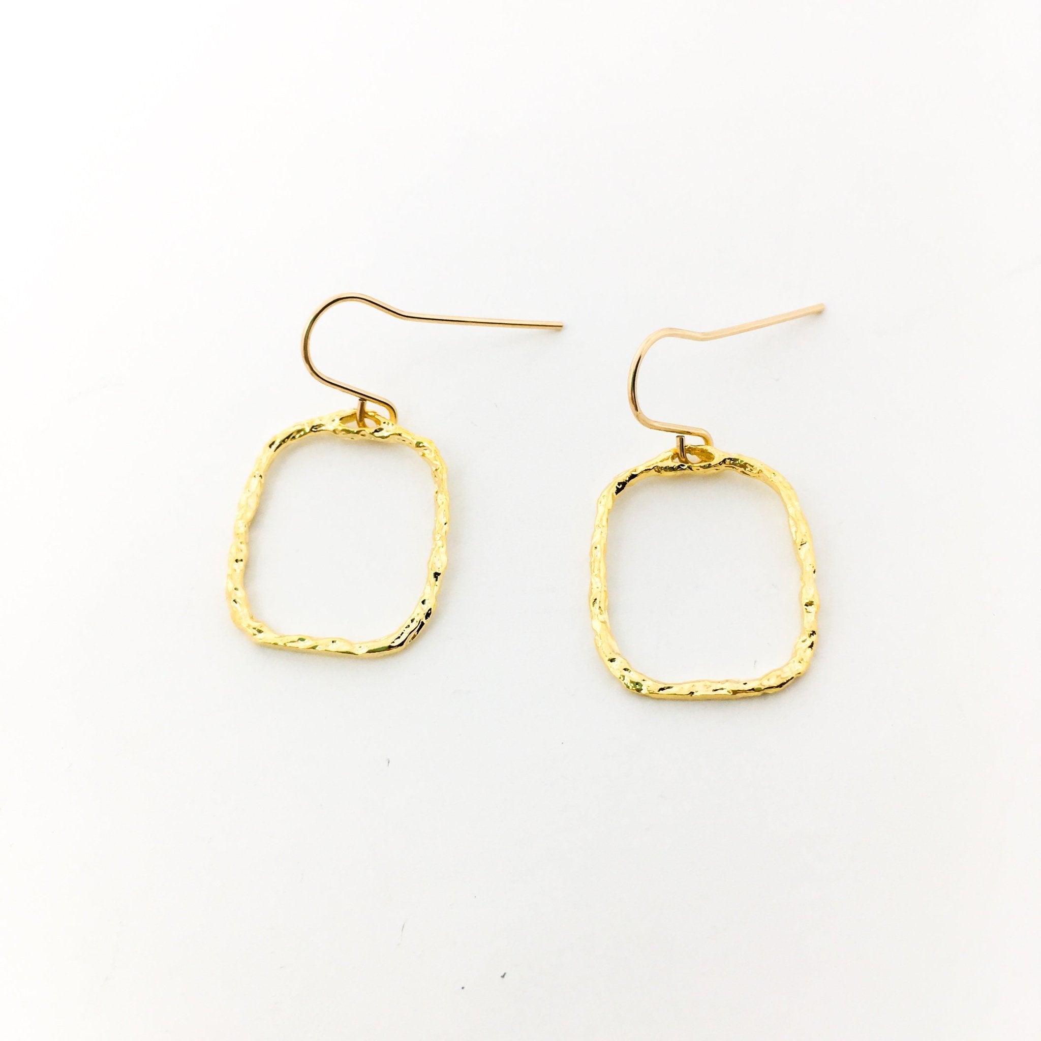 Jana Twisted Hammered Square Earrings - MTT Collective