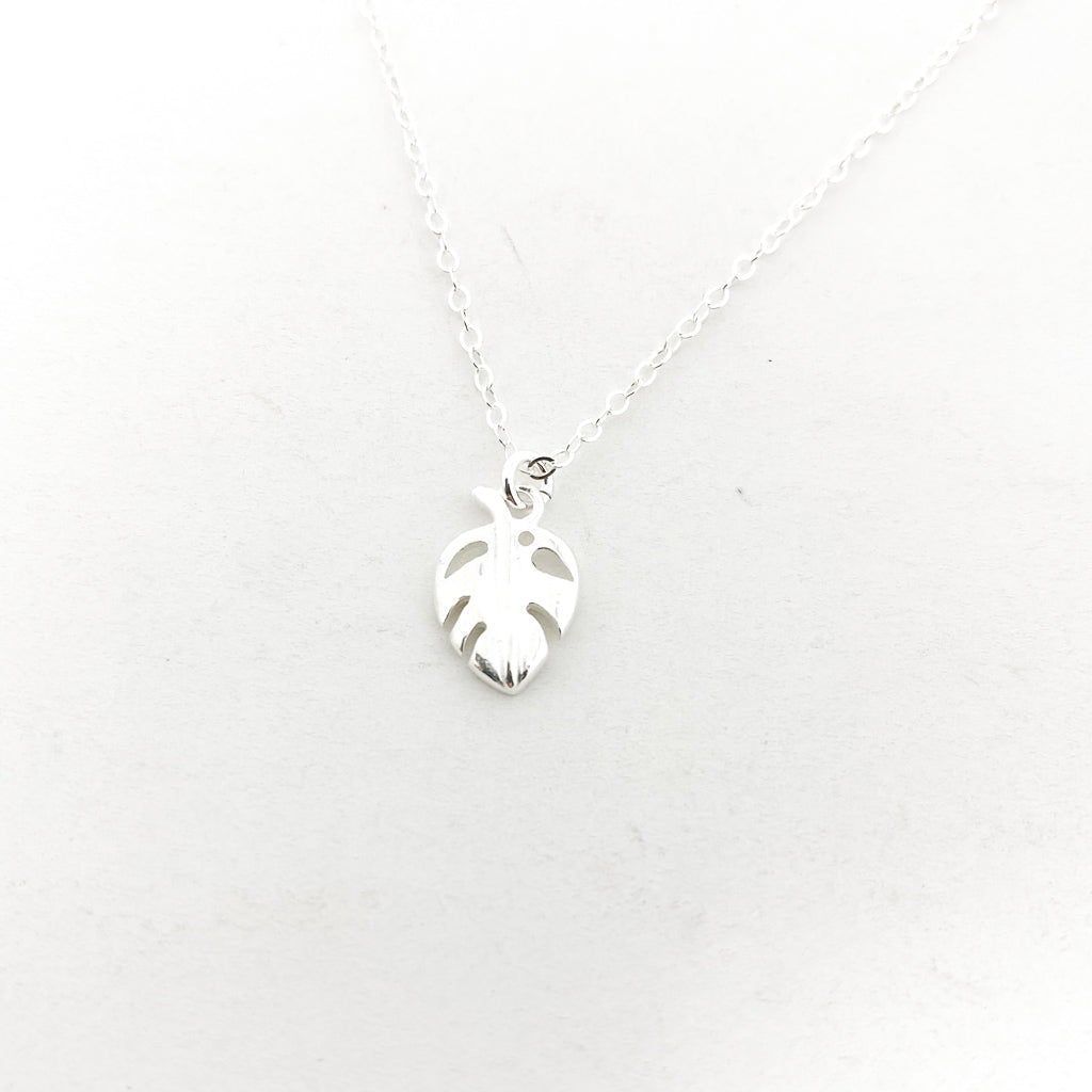 Karina Monstera Leaf Necklace | Silver - MTT Collective