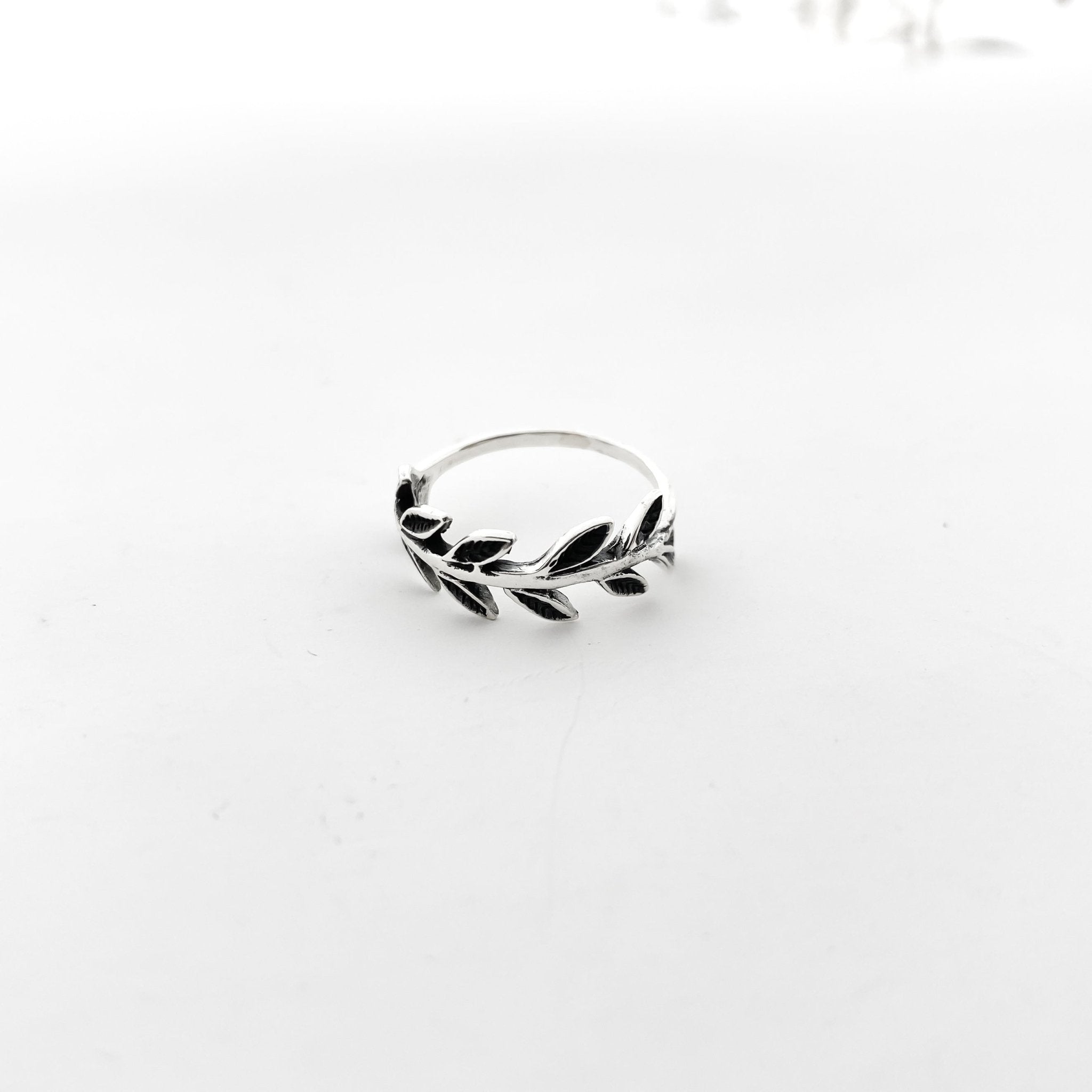 Laurel Wreath Ring | Silver - MTT Collective
