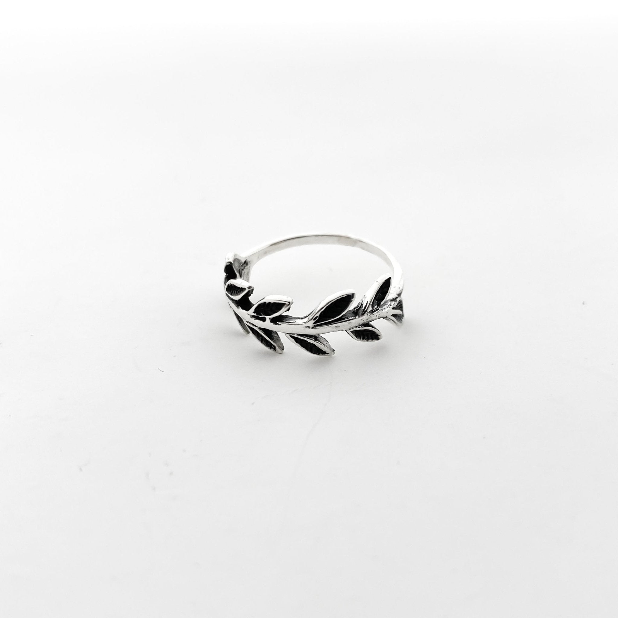 Laurel Wreath Ring | Silver - MTT Collective