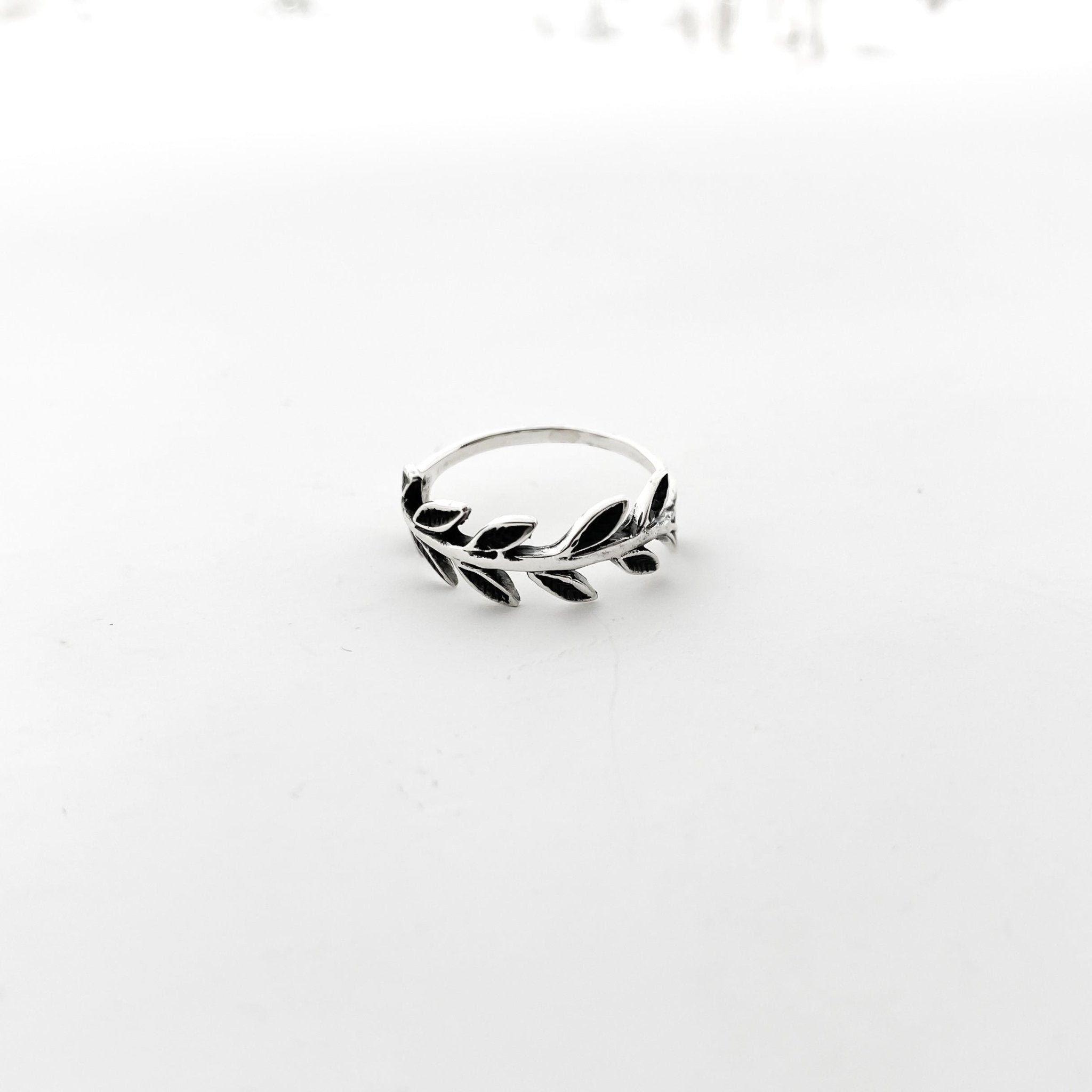Laurel Wreath Ring | Silver - MTT Collective
