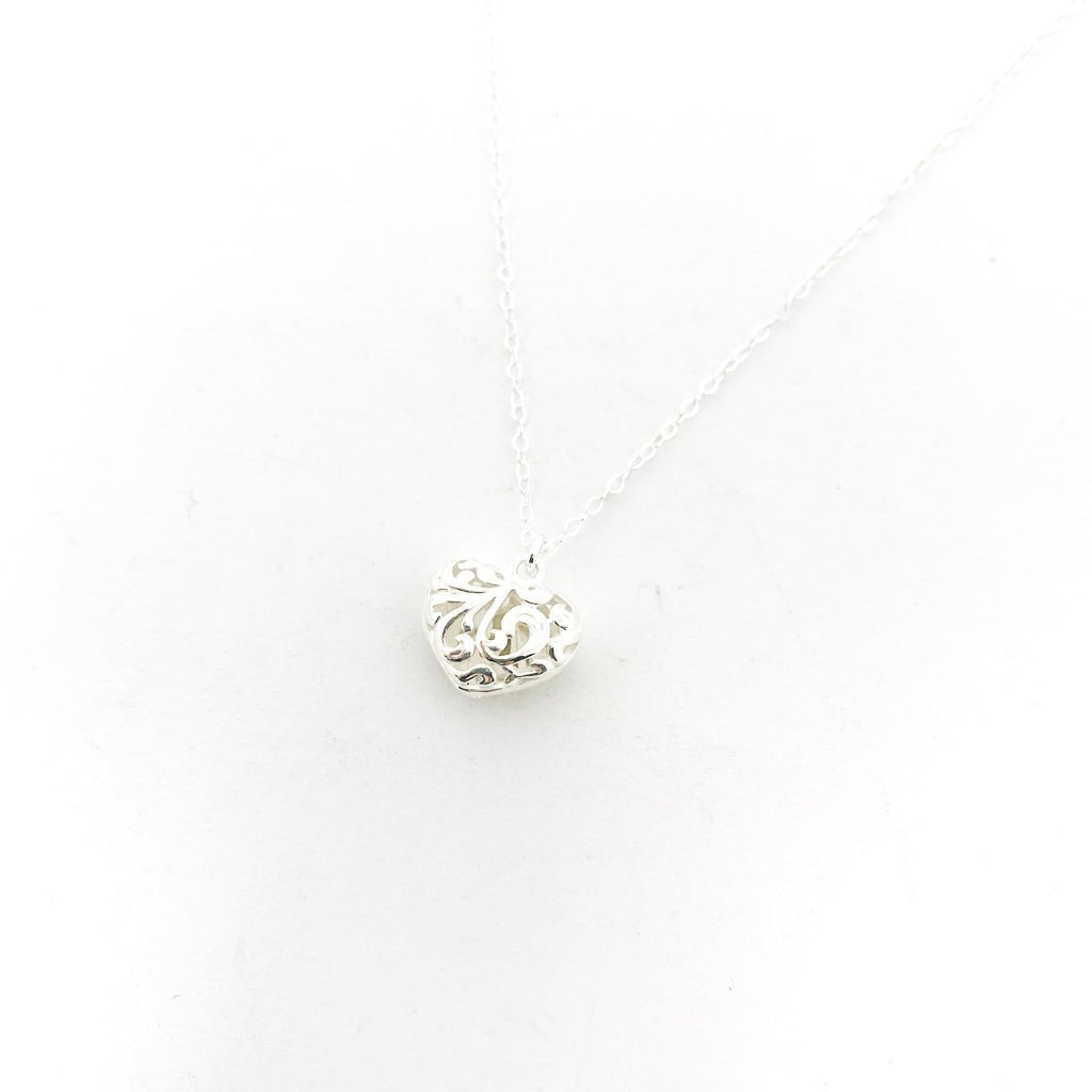 Magnolia Open Design Puff Heart Necklace | Silver - MTT Collective
