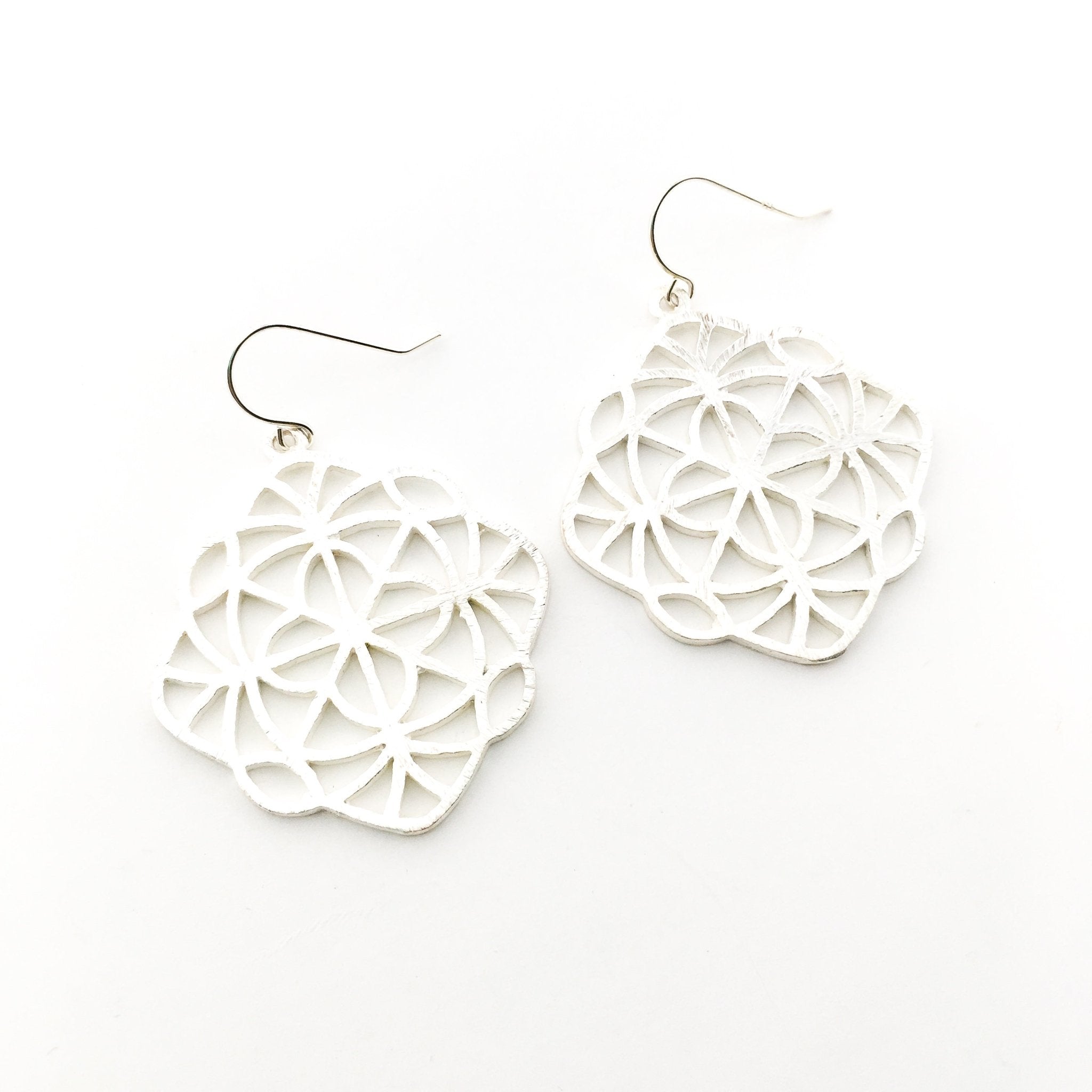 Neveah Brushed Kaleidoscope Earrings | Silver - MTT Collective