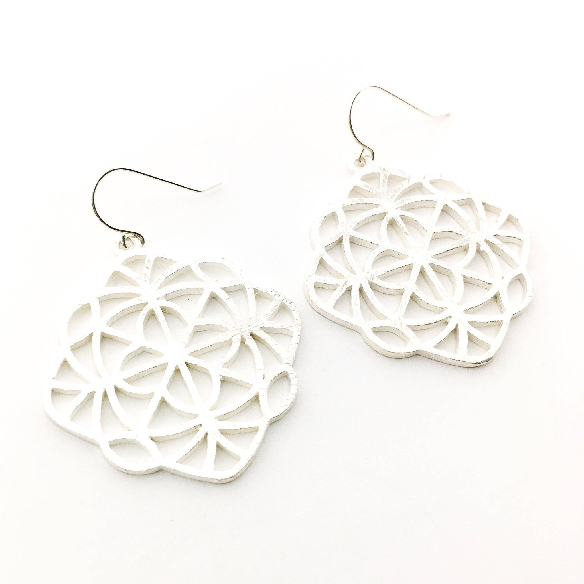 Neveah Brushed Kaleidoscope Earrings | Silver - MTT Collective