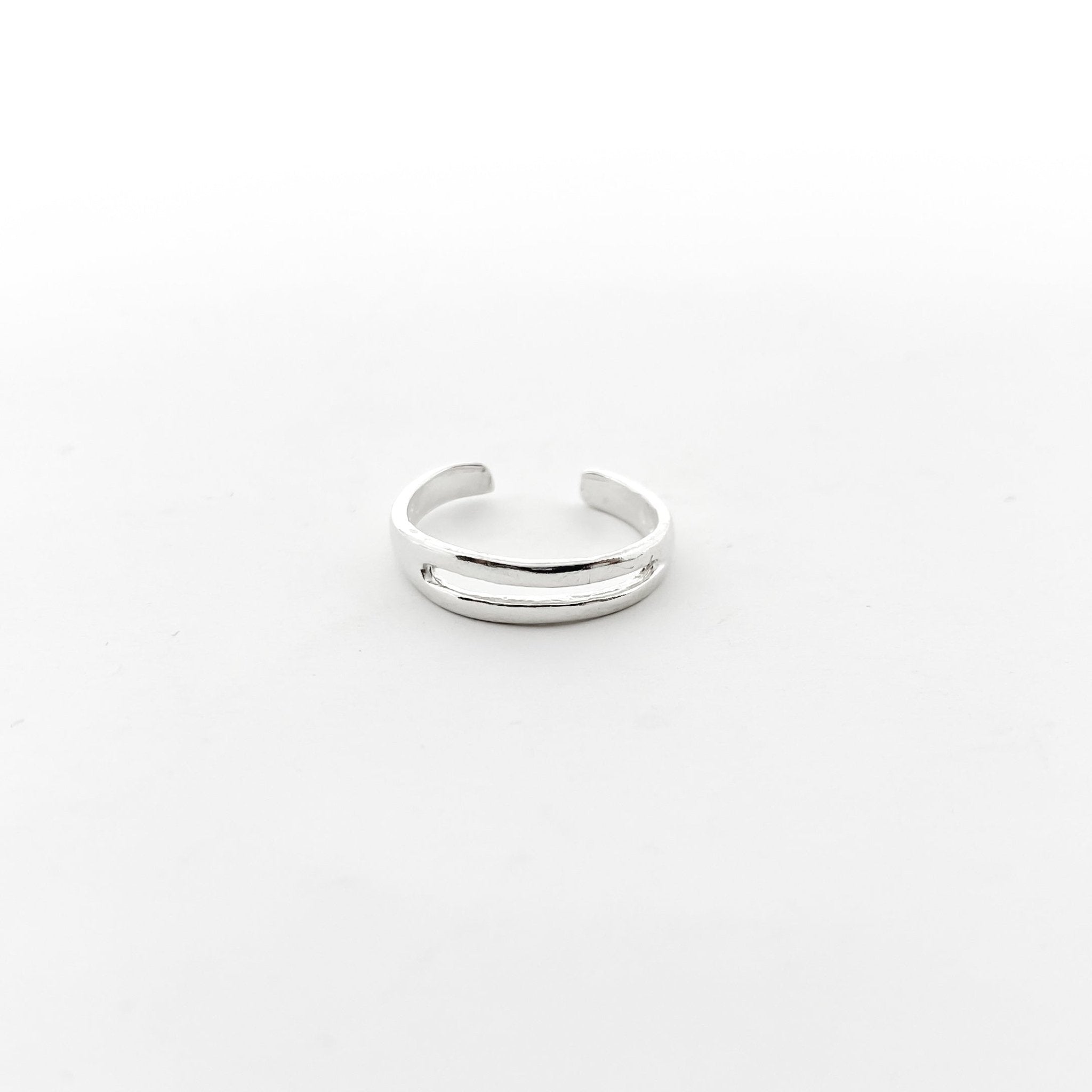 Two Wire Toe Ring | Silver - MTT Collective